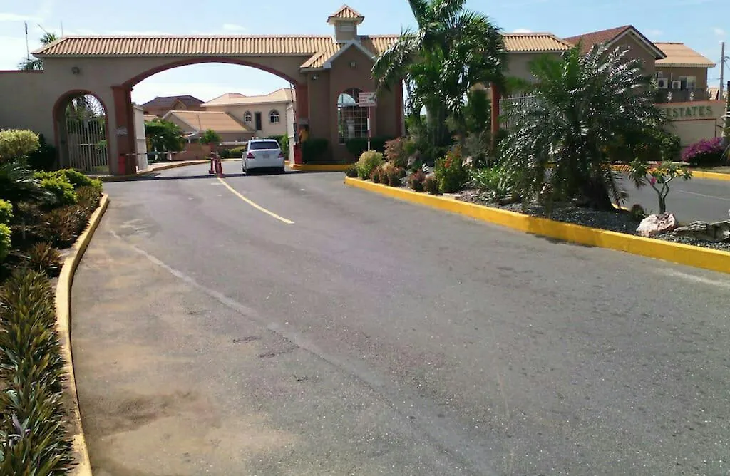Caribbean Estate Aj Vila Portmore Jamaica